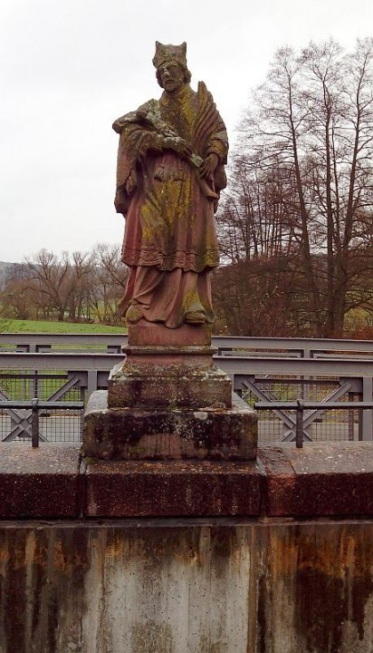 Wolfsmünster>Saalebrücke>Nepomuk