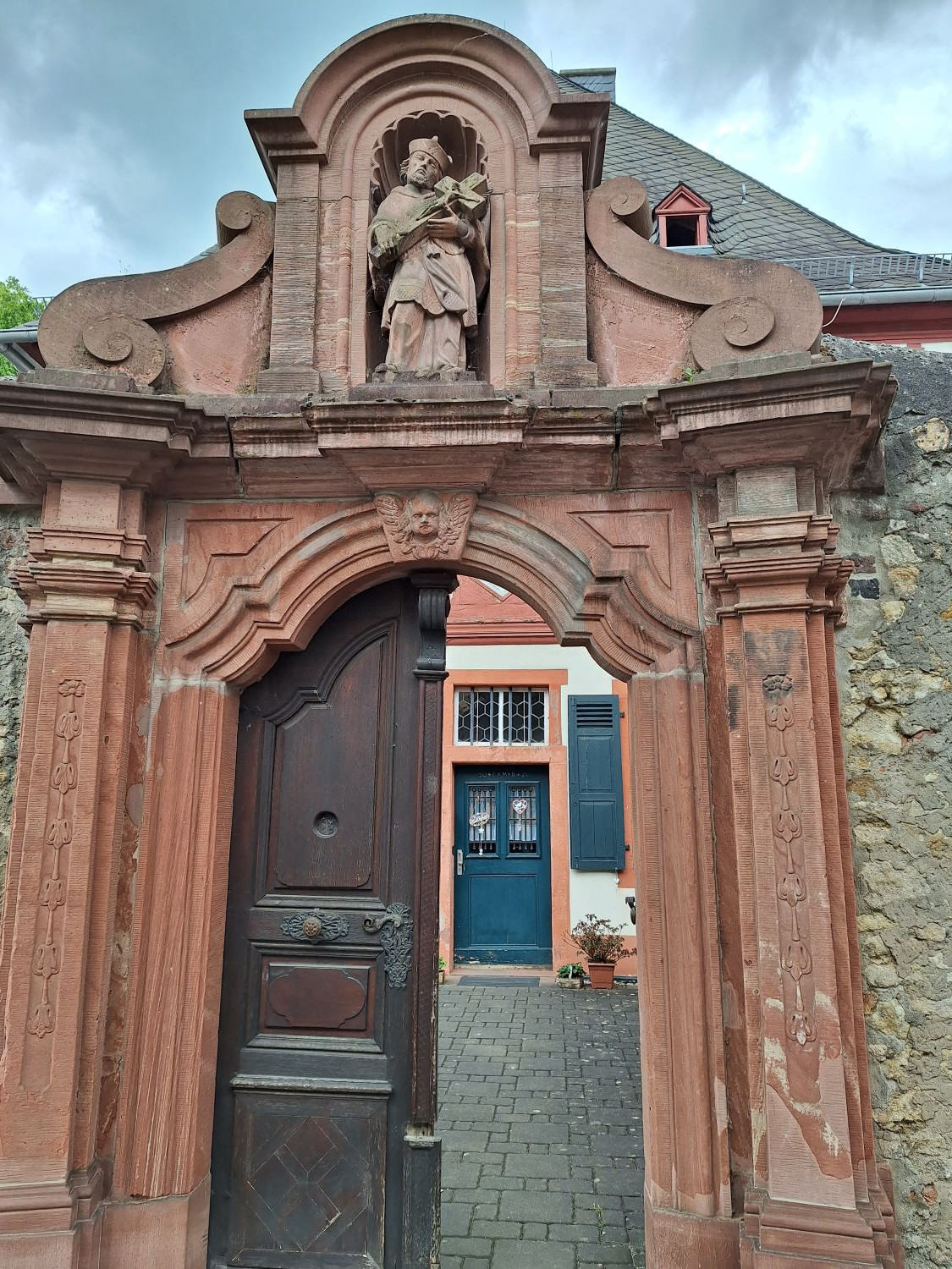 Eltville < Hattenheim