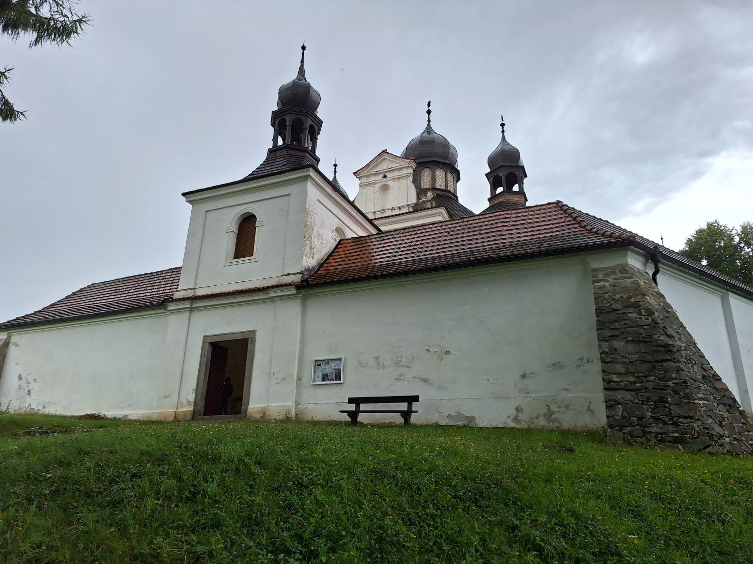 Trhové Sviny < Nepomuk