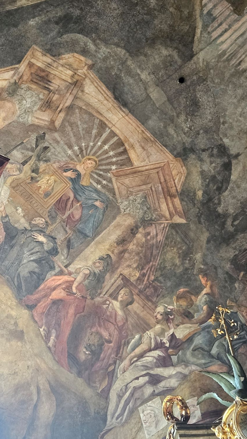082_Deckenfresko Johannes vor der Madonna von Altbunzlau Palladium_Asamkirche