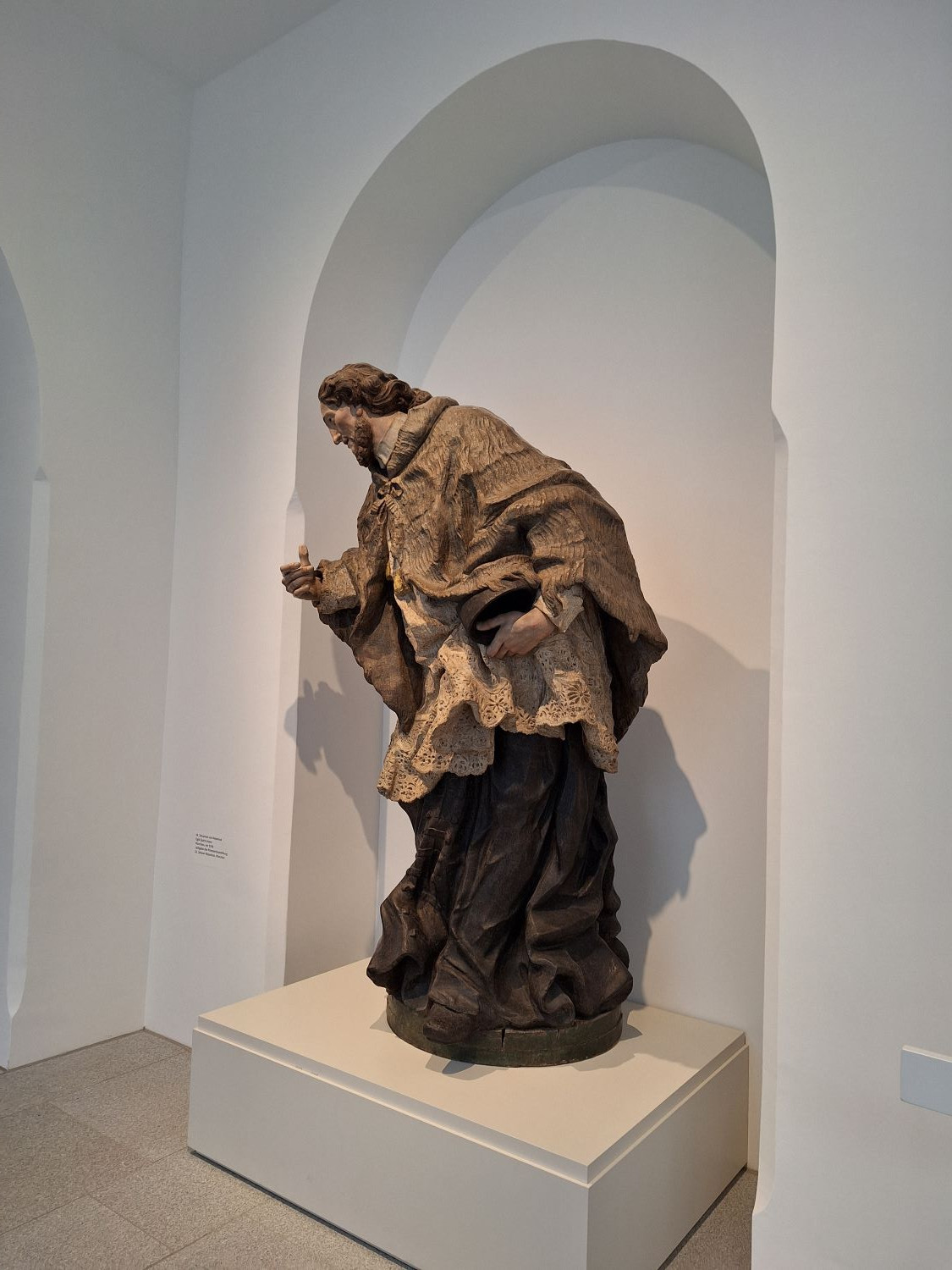 Freising Dommuseum < Nepomuk